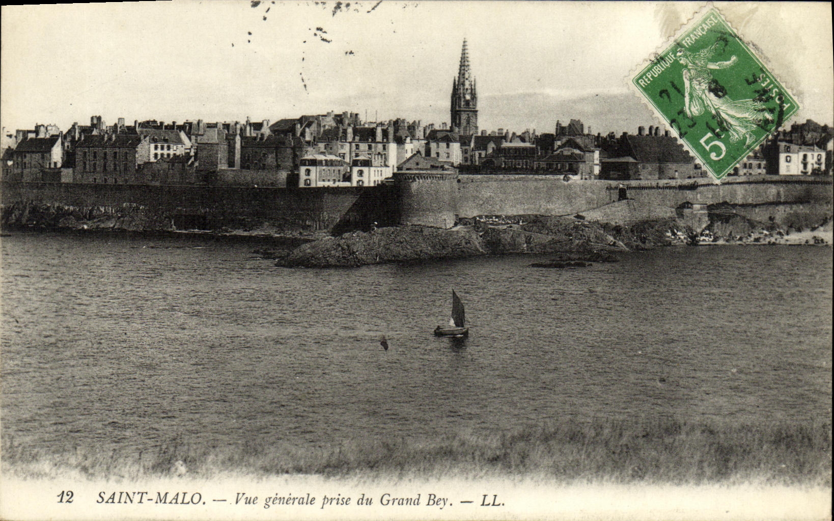 Saint-Malo — Vue générale prise du Grand Bey — LL. — n°12