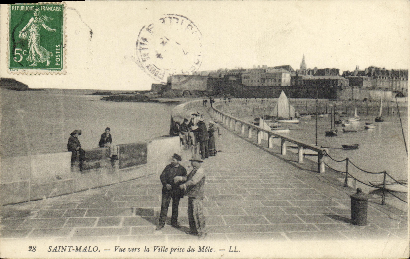 Saint-Malo — Vue vers la Ville prise du Môle — LL. — n°28
