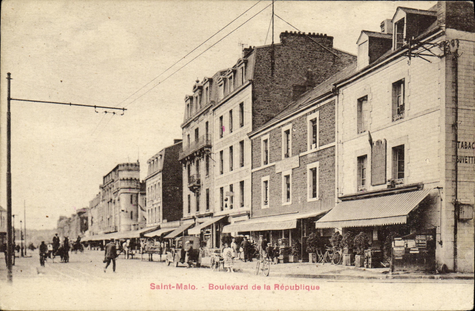 Saint-Malo - Boulevard de la République — vue urbaine avec commerces et tramway — éditeur Sini-Bromure