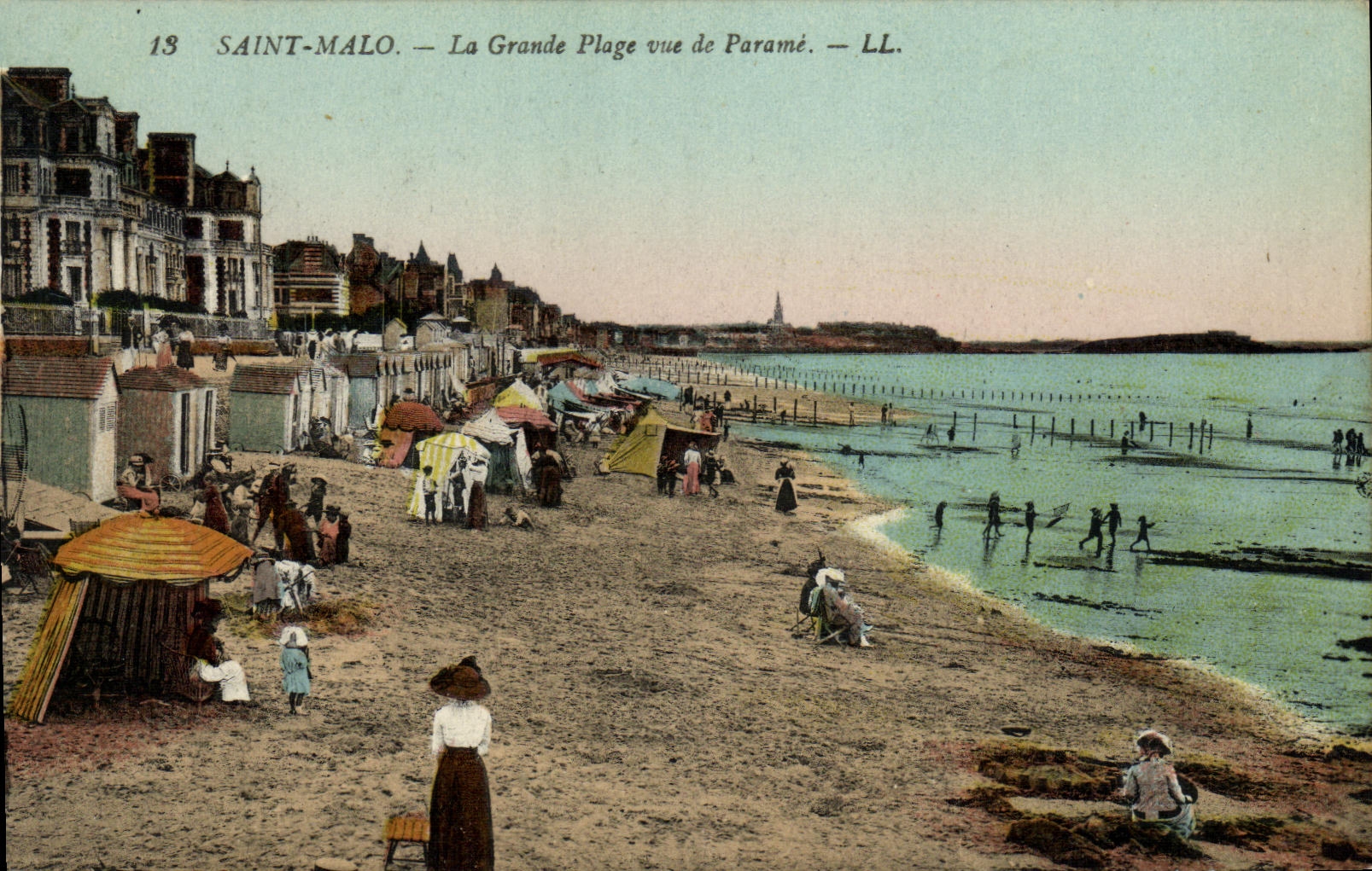 SAINT-MALO — La Grande Plage vue de Paramé — LL.