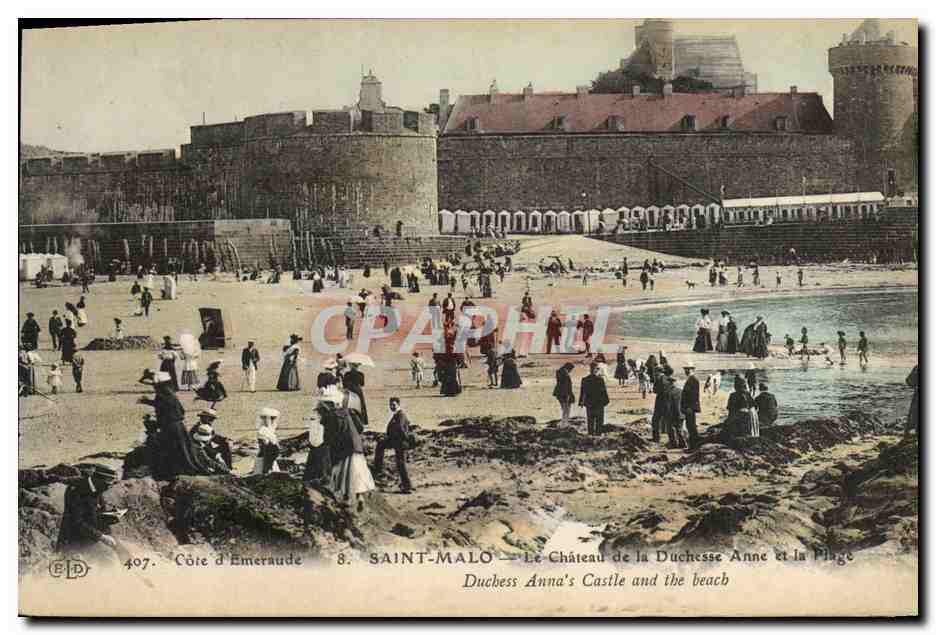 Saint-Malo — Le Château de la Duchesse Anne et la Plage