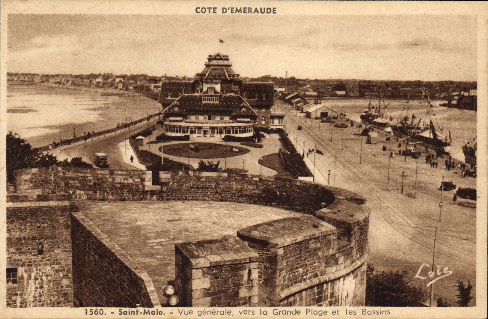 CPA Saint Malo Vue generale vers la Grande Plage et les Bassins