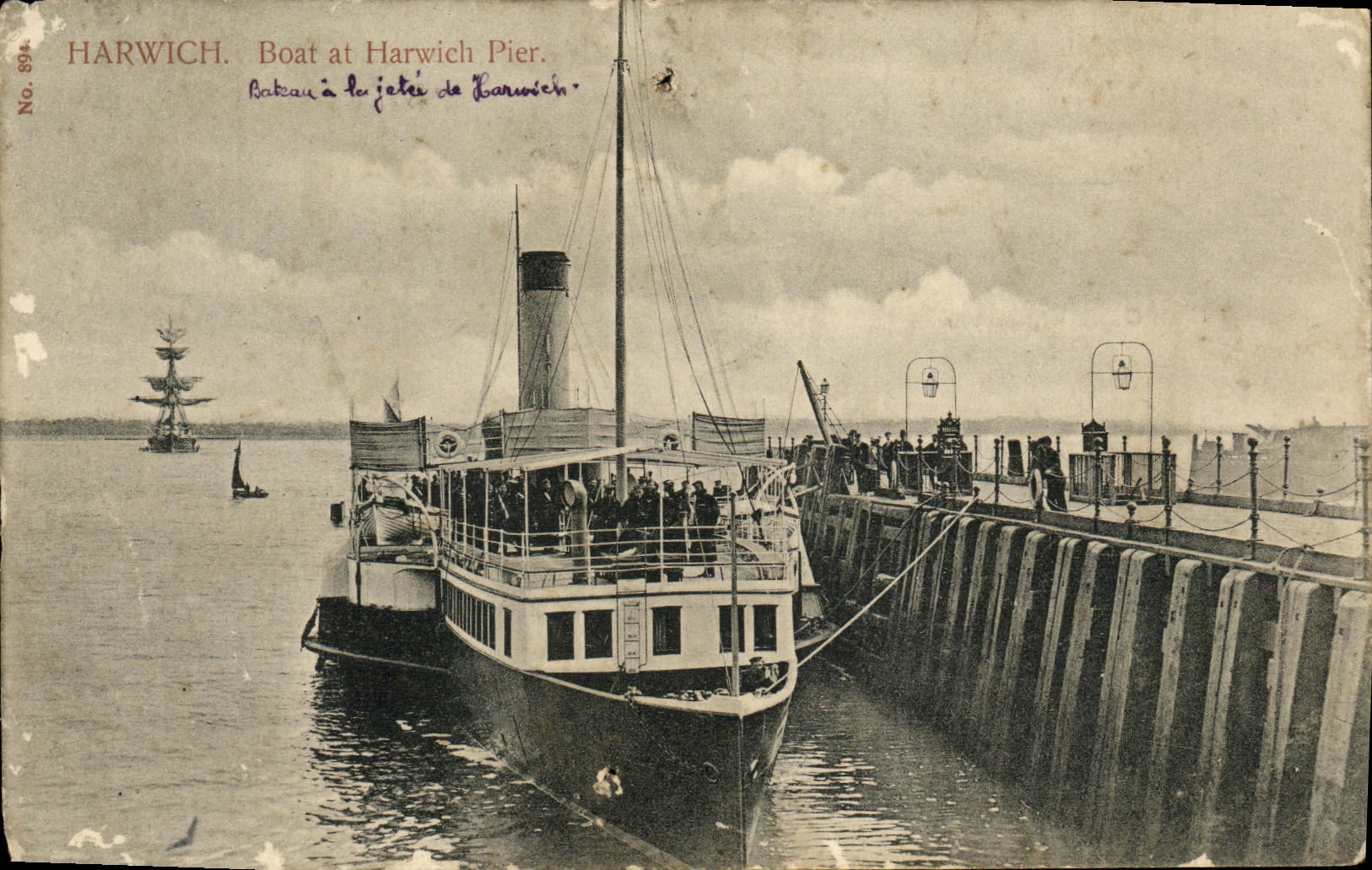 Harwich — Bateau à la jetée de Harwich — No. 894