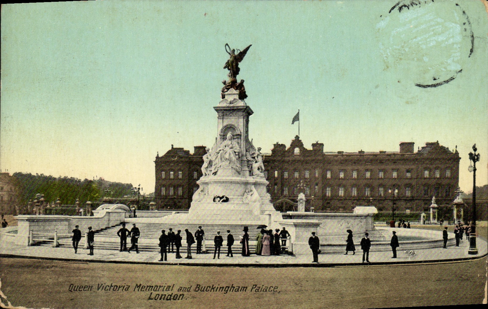 CPA London Buckingham Palace Queen Victoria Memorial