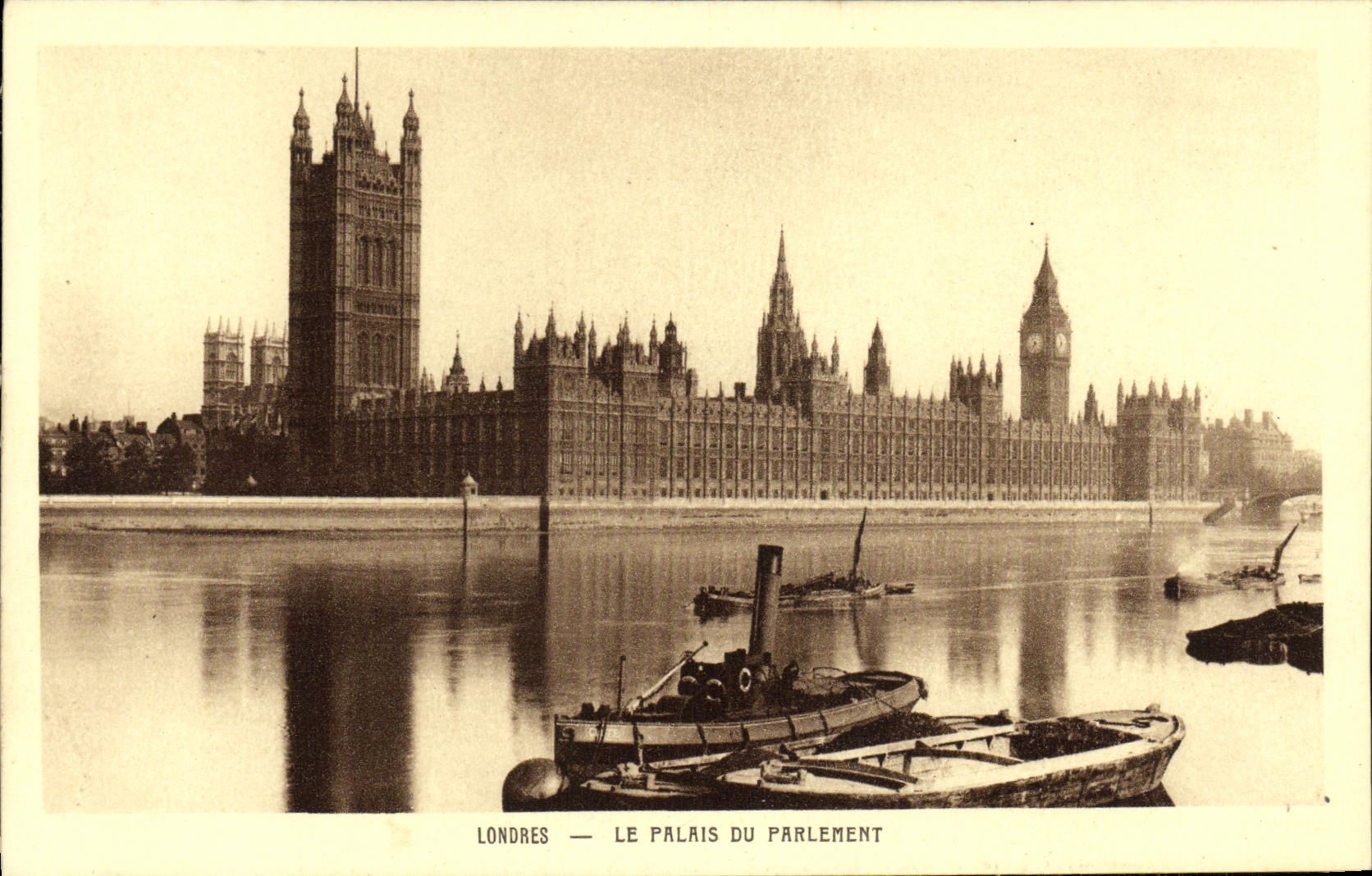CPA London Le Palais Du Parlement Bateau