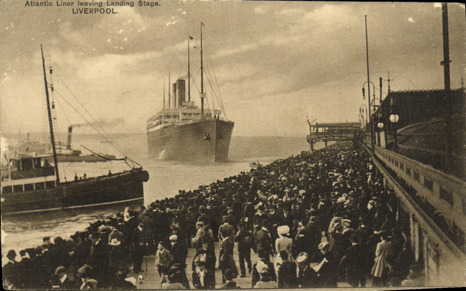 CPA Atlantic Liner Leaving Landing Stage Liverpool Bateau Paquebot 