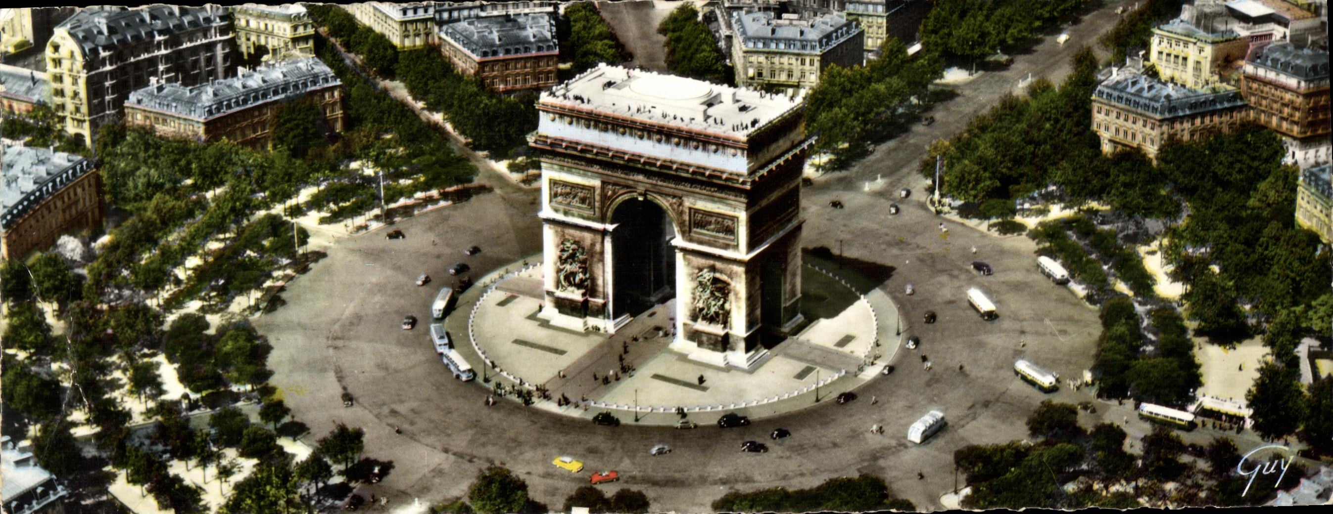 CPM Avion Sur Paris La Place et L Arc de Triomphe 