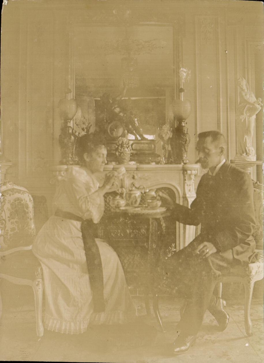 Photo Couple buvant le the 