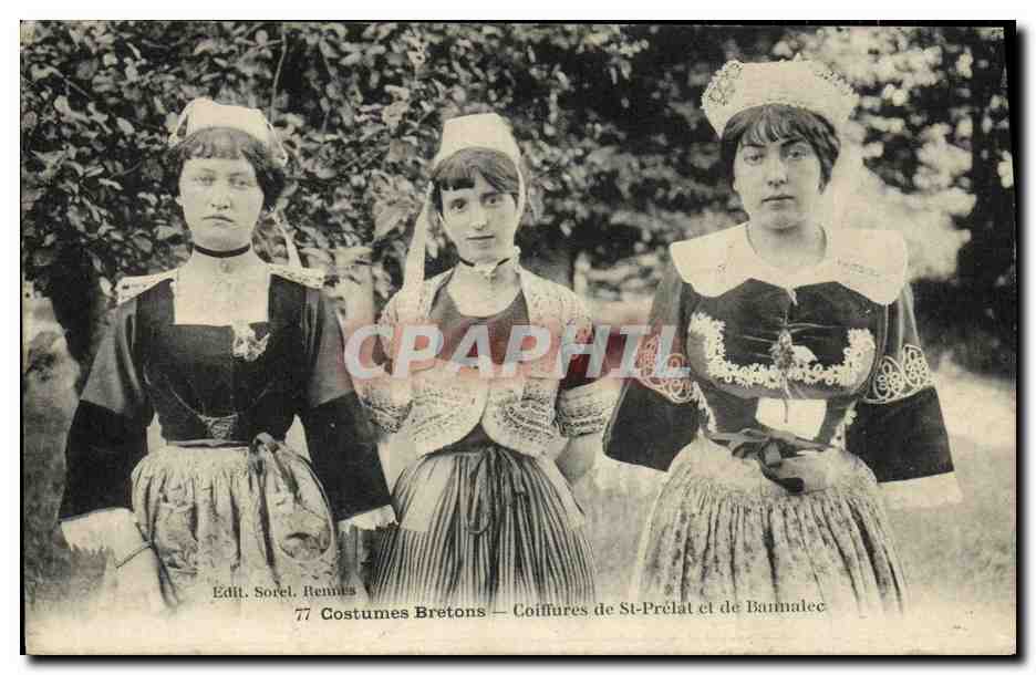 CPA Costumes Bretons Coiffures de St Prelat et de Banmalec Folklore 