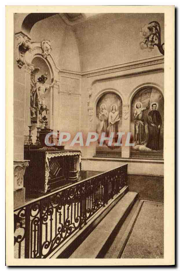 Chapelle des Carmélites de Lisieux — Autel Saint-Michel et fresques des saints préférés de Sainte Thérèse — éditeur non visible