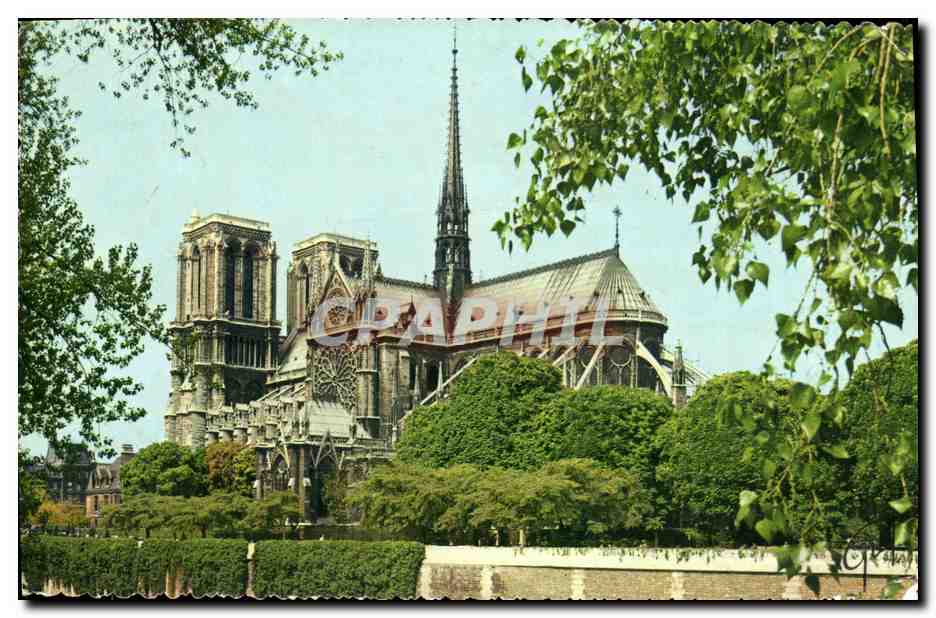 Notre-Dame de Paris — vue de la façade — Photo Jean Trimboli