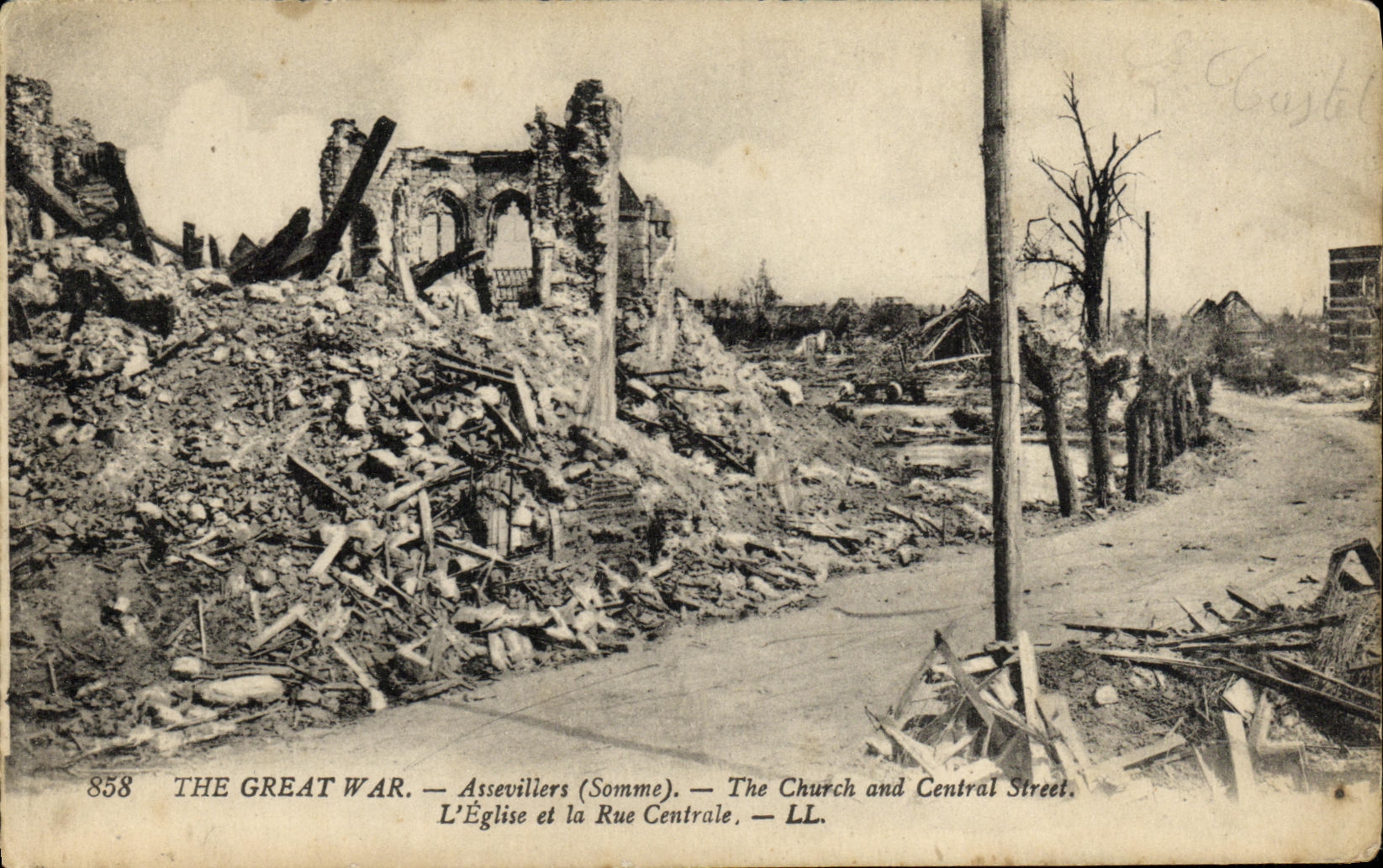 Assevillers (Somme) — Ruines de l'église et de la rue centrale — LL, n°858