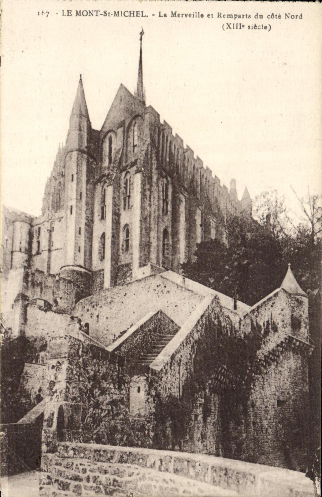 LE MONT-ST-MICHEL - La Merveille et Remparts du côté Nord (XIIIe siècle)
