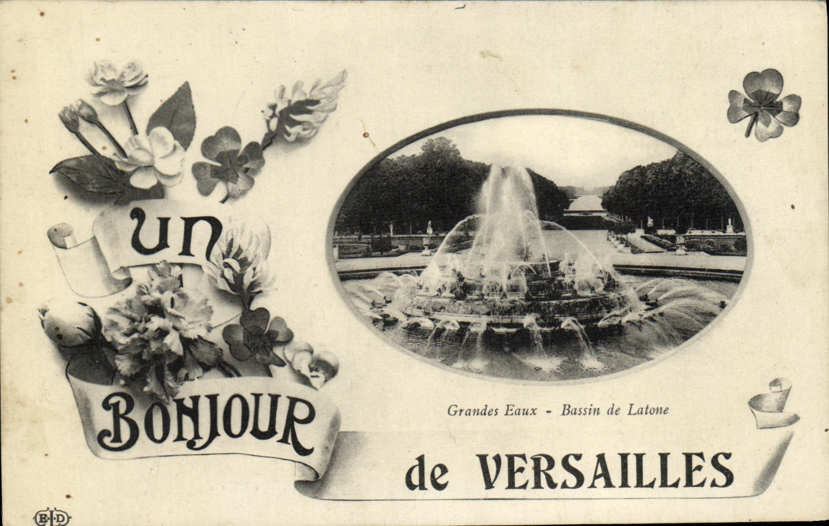CPA Un Bonjour de Versailles Grandes eaux Bassin de Latone