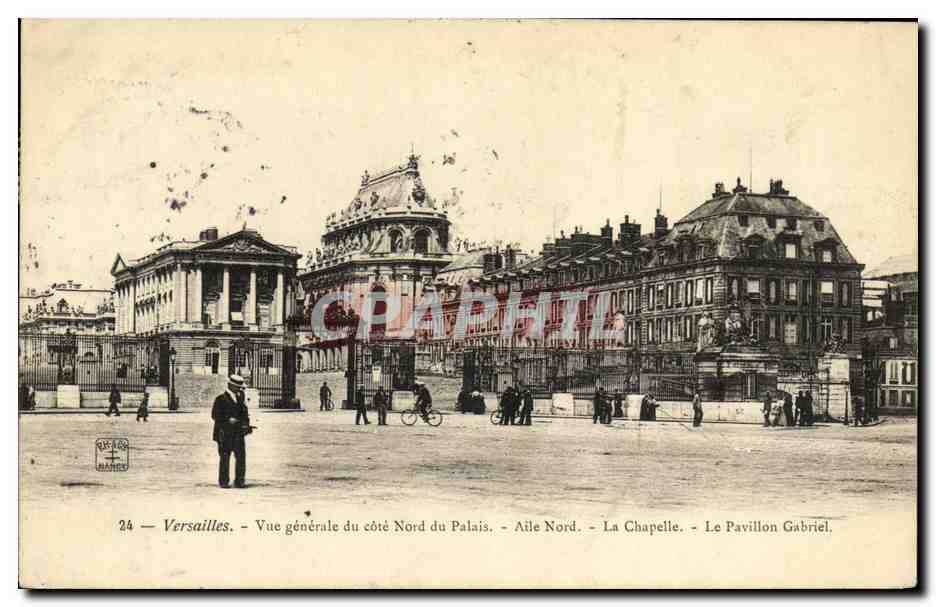 CPA Versailles Vue generale du cote Nord du Palais Aile Nord la chapelle Le pavillon Gabriel