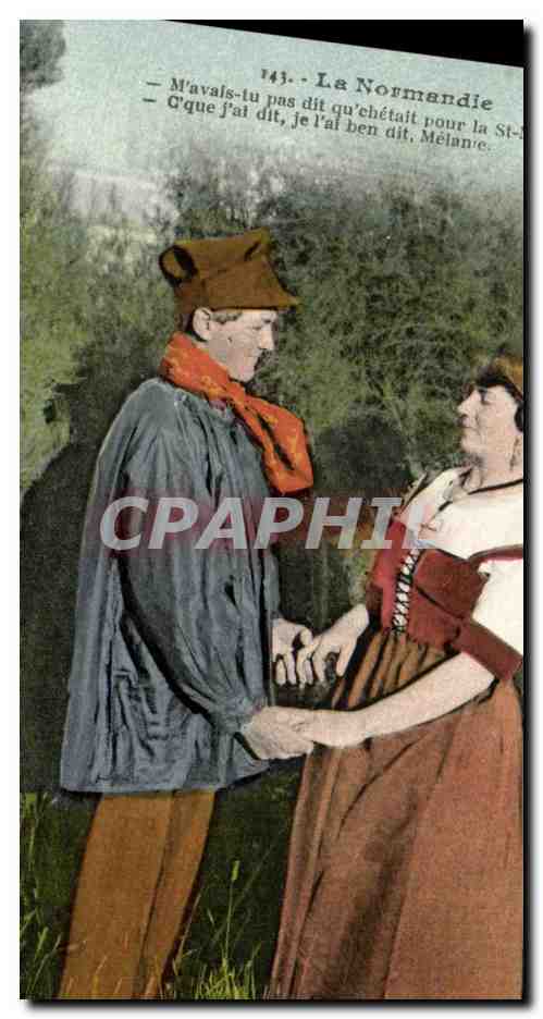CPA La Normandie Couple Femme Folklore Costume