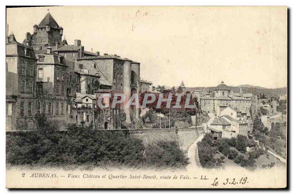 CPA Aubenas Vieux Chateau et Quartier Saint Benoit route de Vals