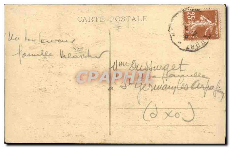CPA Les Plus Jolis Sites de l Auvergne Une vacherie au Puy Mary  — Verso