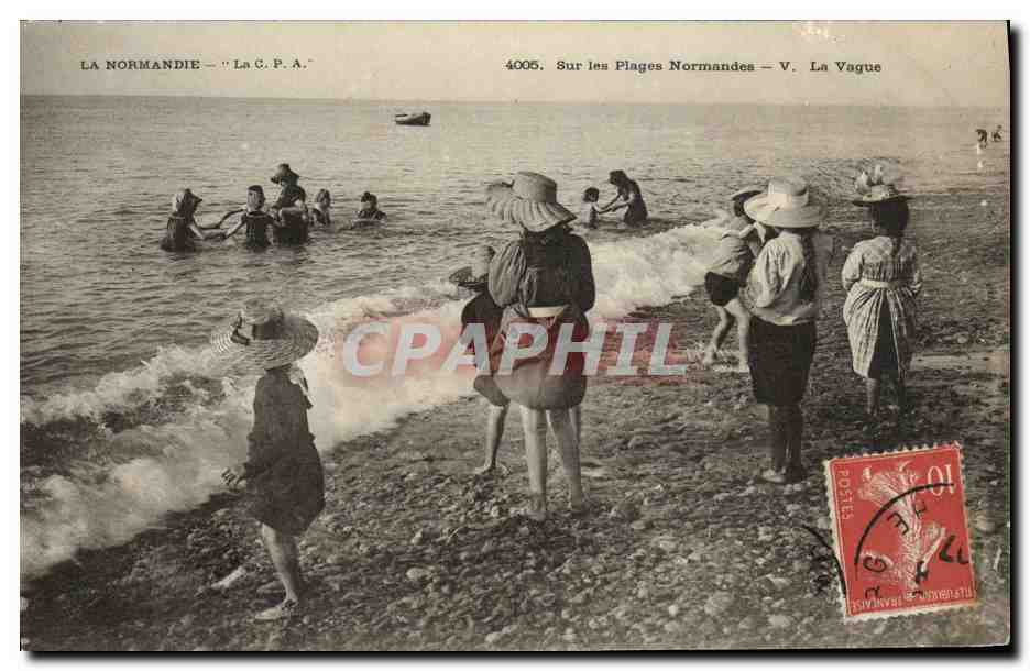 CPA Sur les Plages Normandes La Vague Enfants
