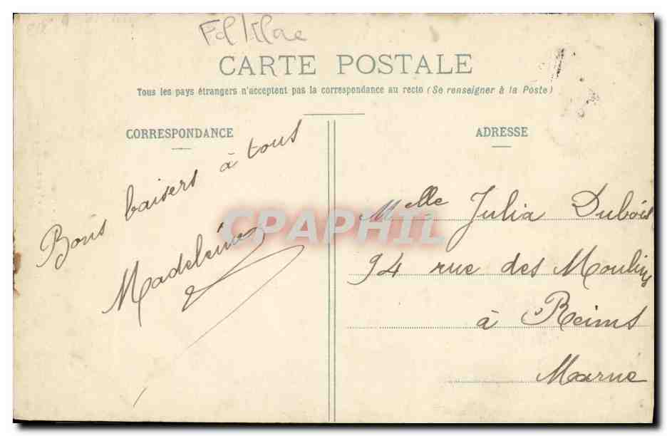 CPA La Normandie La C P A Types et Costumes Une vieille Fileuse — Verso