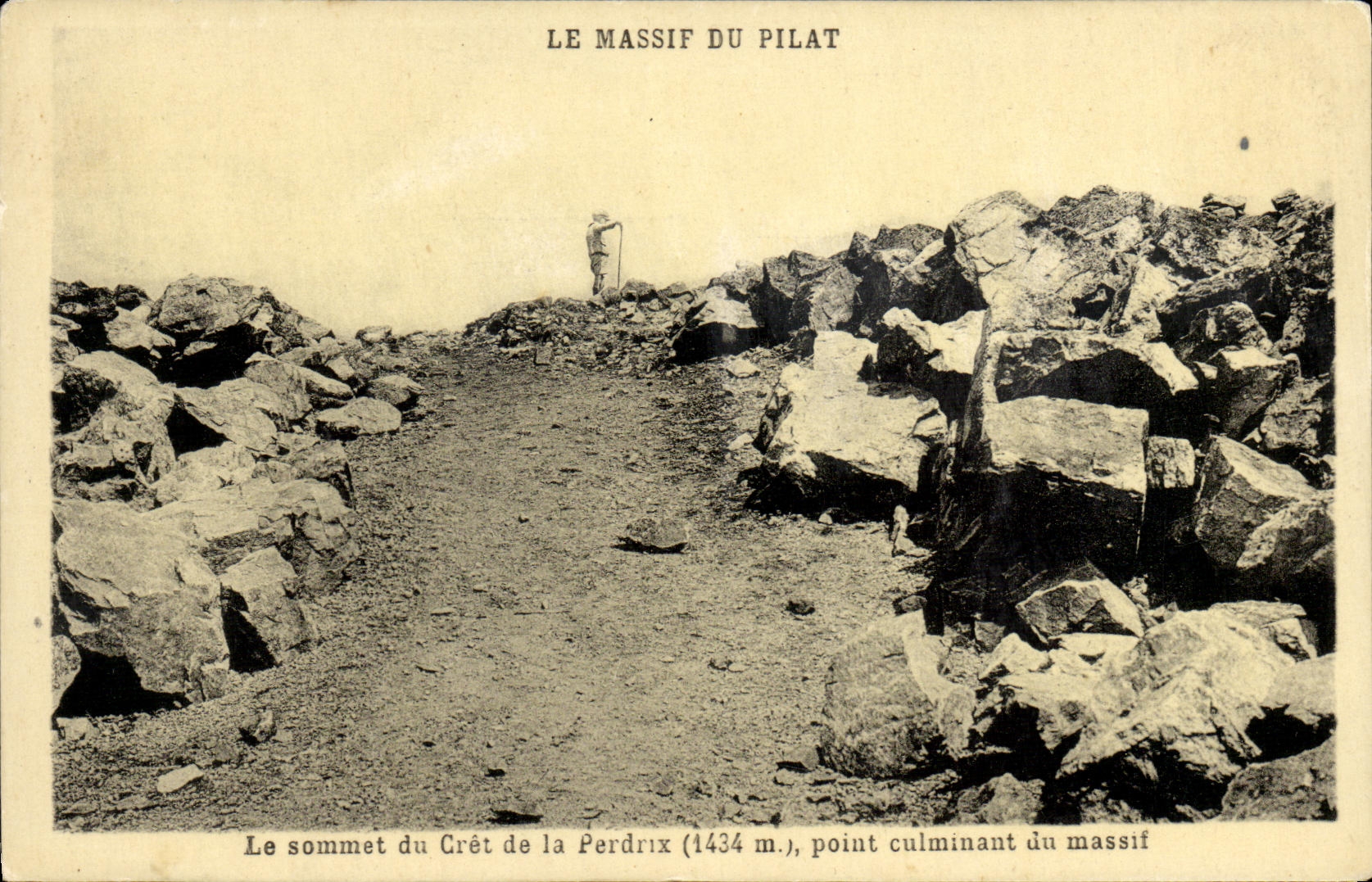 Le massif du Pilat — sommet du Crêt de la Perdrix (1434 m.) — J. Cellard, Lyon