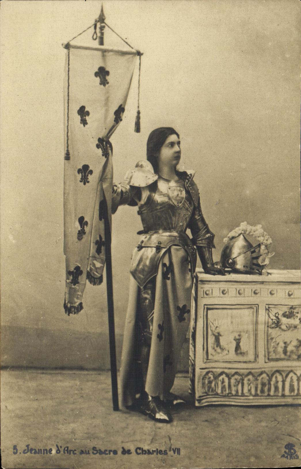 Jeanne d'Arc au Sacre de Charles VII — scène de théâtre — éditeur S. AINS, n°5