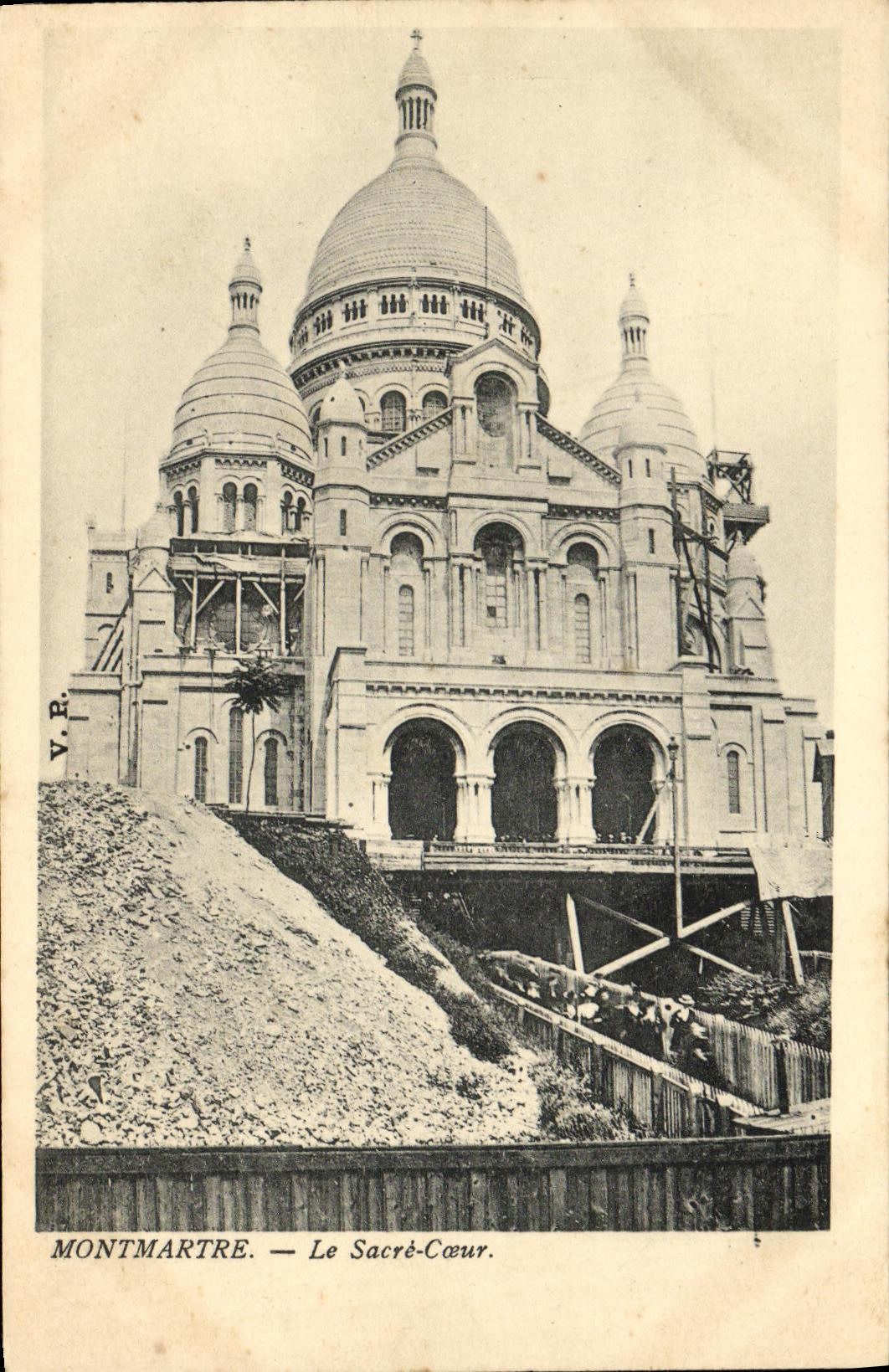 CPA Montmartre Le Sacre Coeur 