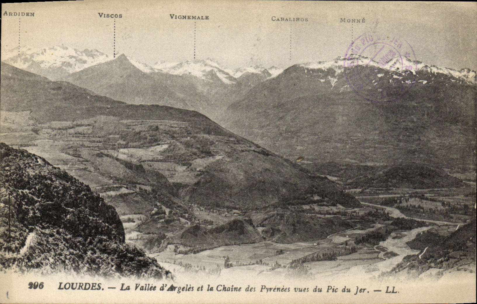 CPA Lourdes La Valle d Argeles et la chaine des Pyrenees Vues de Pic Jer