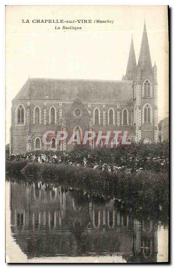 CPA La Chapelle sur Vire La Basilique animee 