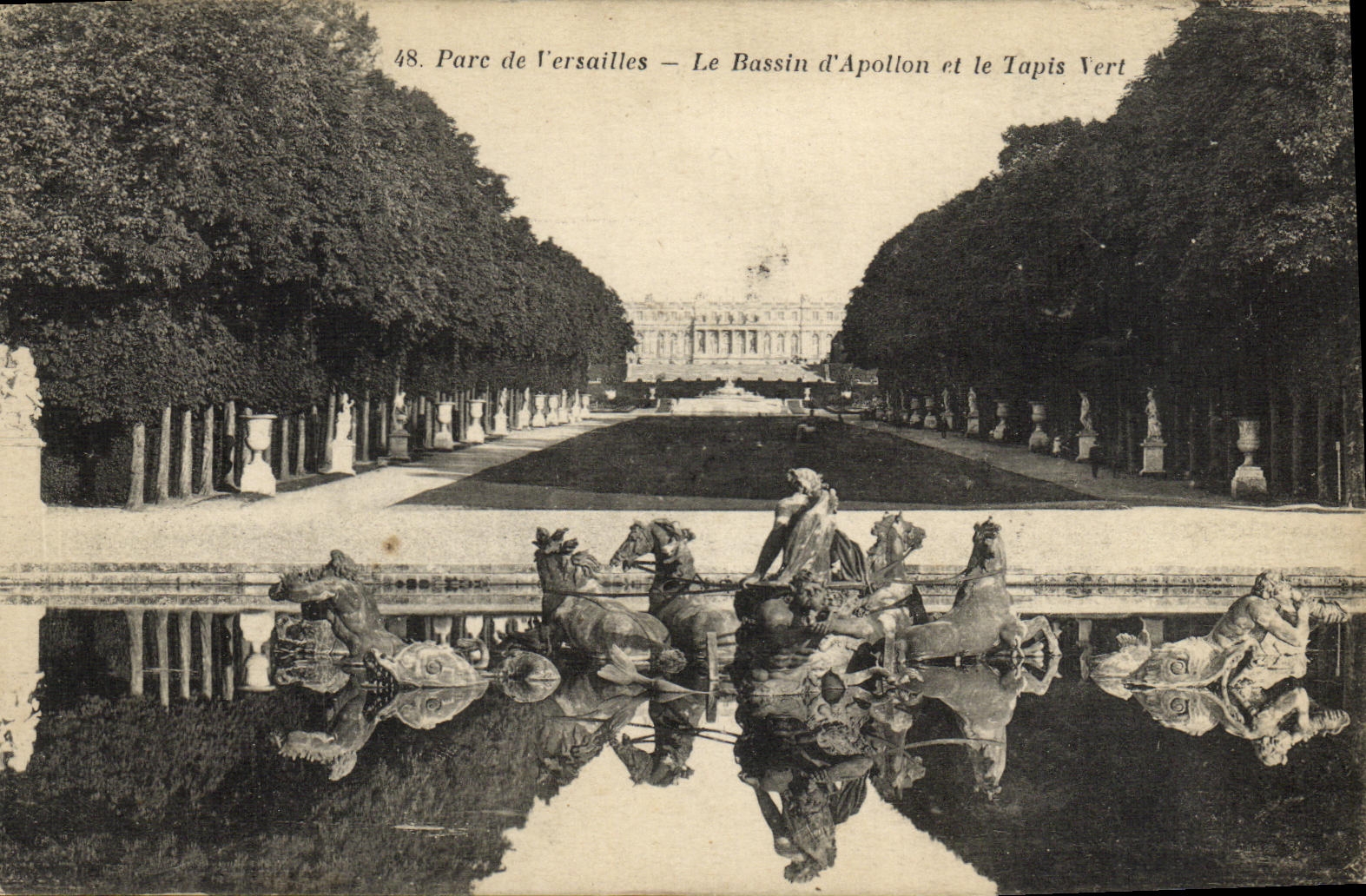 CPA Parc de Versailles Le Bassin d Apollon et le Tapis vert