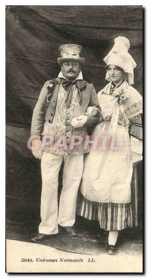 CPA Costumes Normands Folklore
