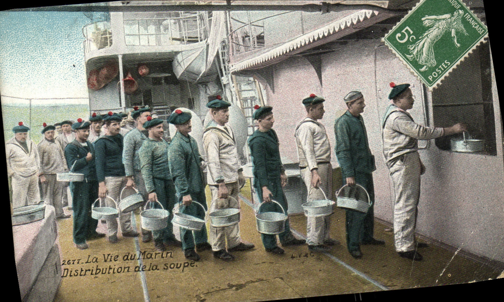 CPA La Vie du Marin Distrubution de la soupe Militaria