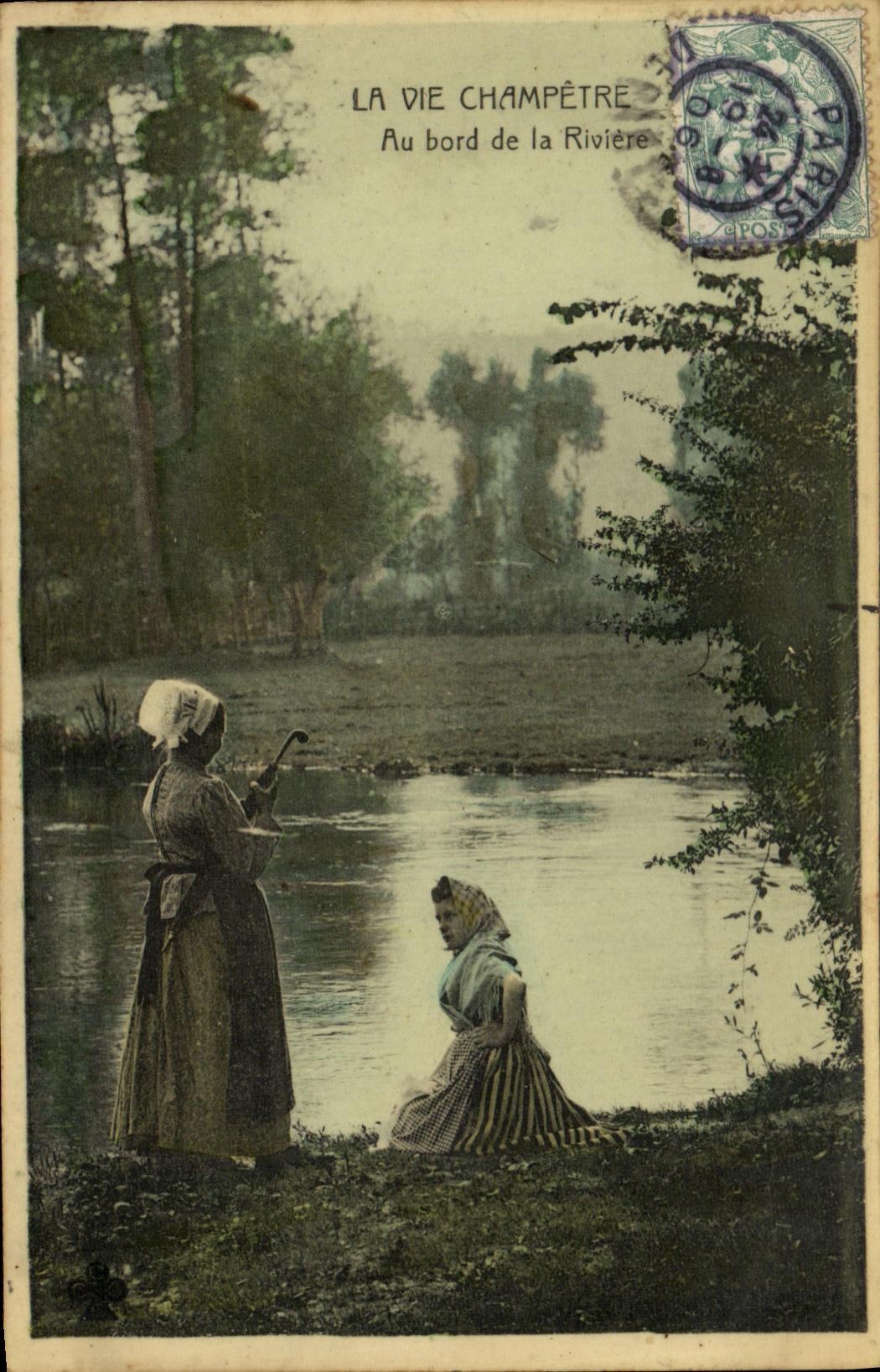 CPA La Vie Champetre Au bord de la Riviere Femmes Folklore