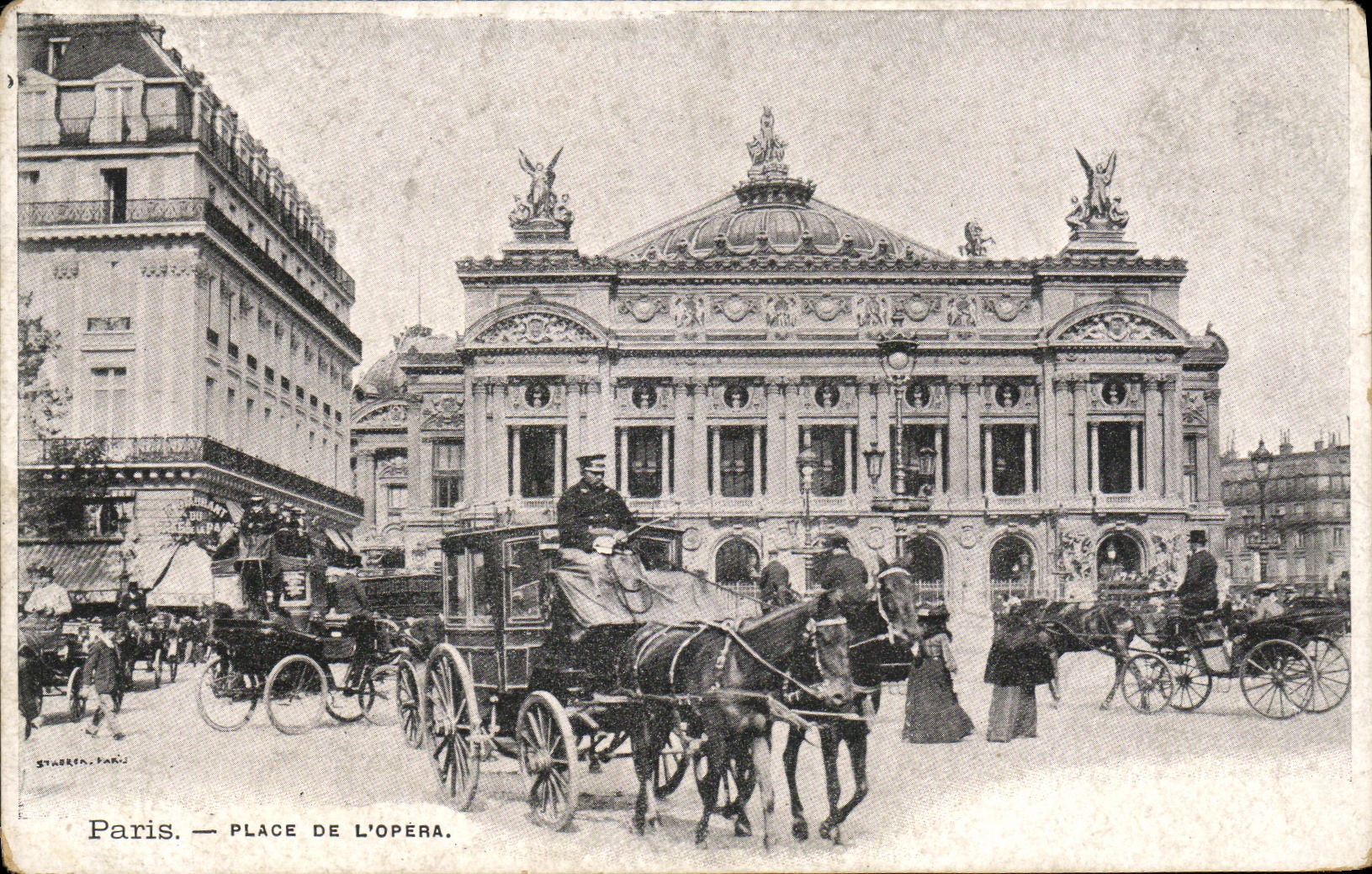 CPA Paris Place de l Opera Caleche Chevaux 
