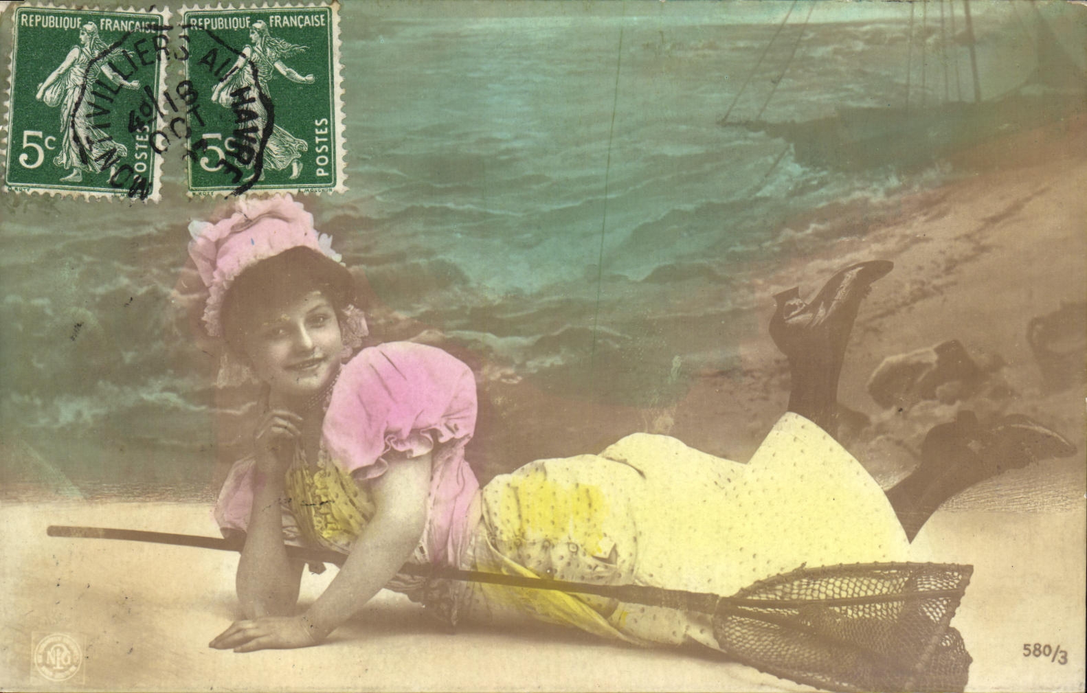 CPA Fantaisie Femme pecheuse de crevettes 