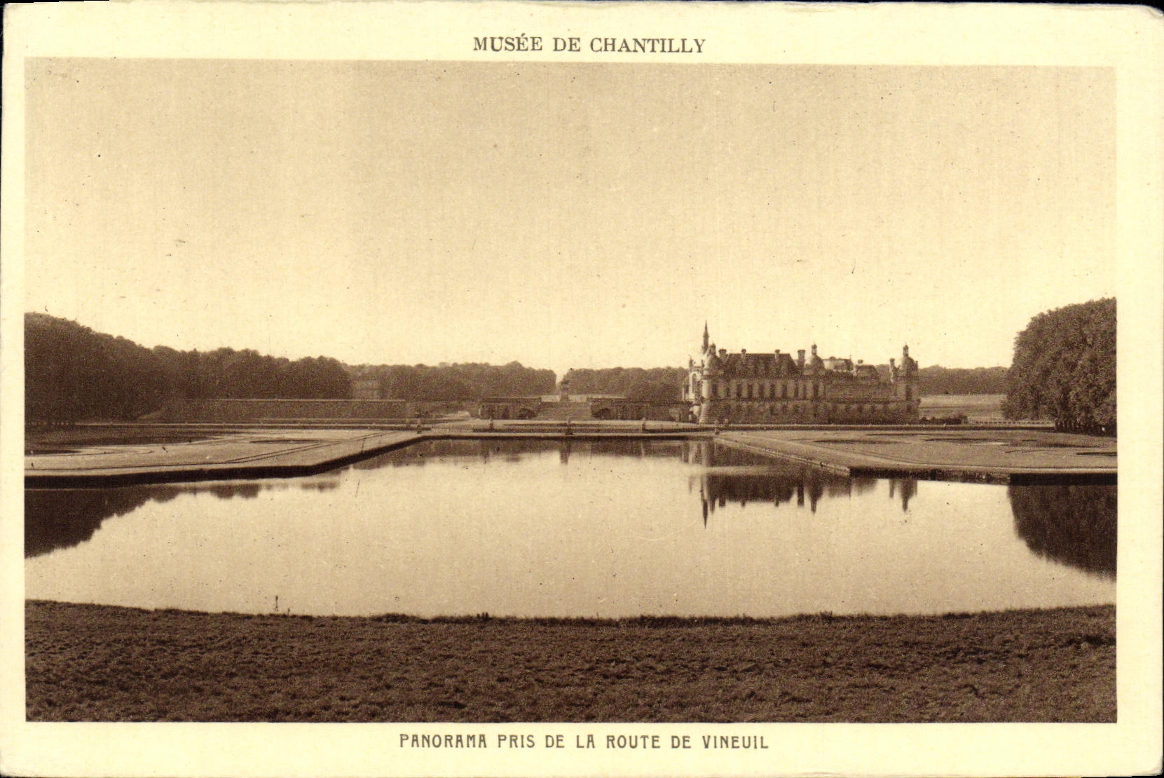 Musée de Chantilly — Panorama pris de la route de Vineuil — Braun & Co. Paris