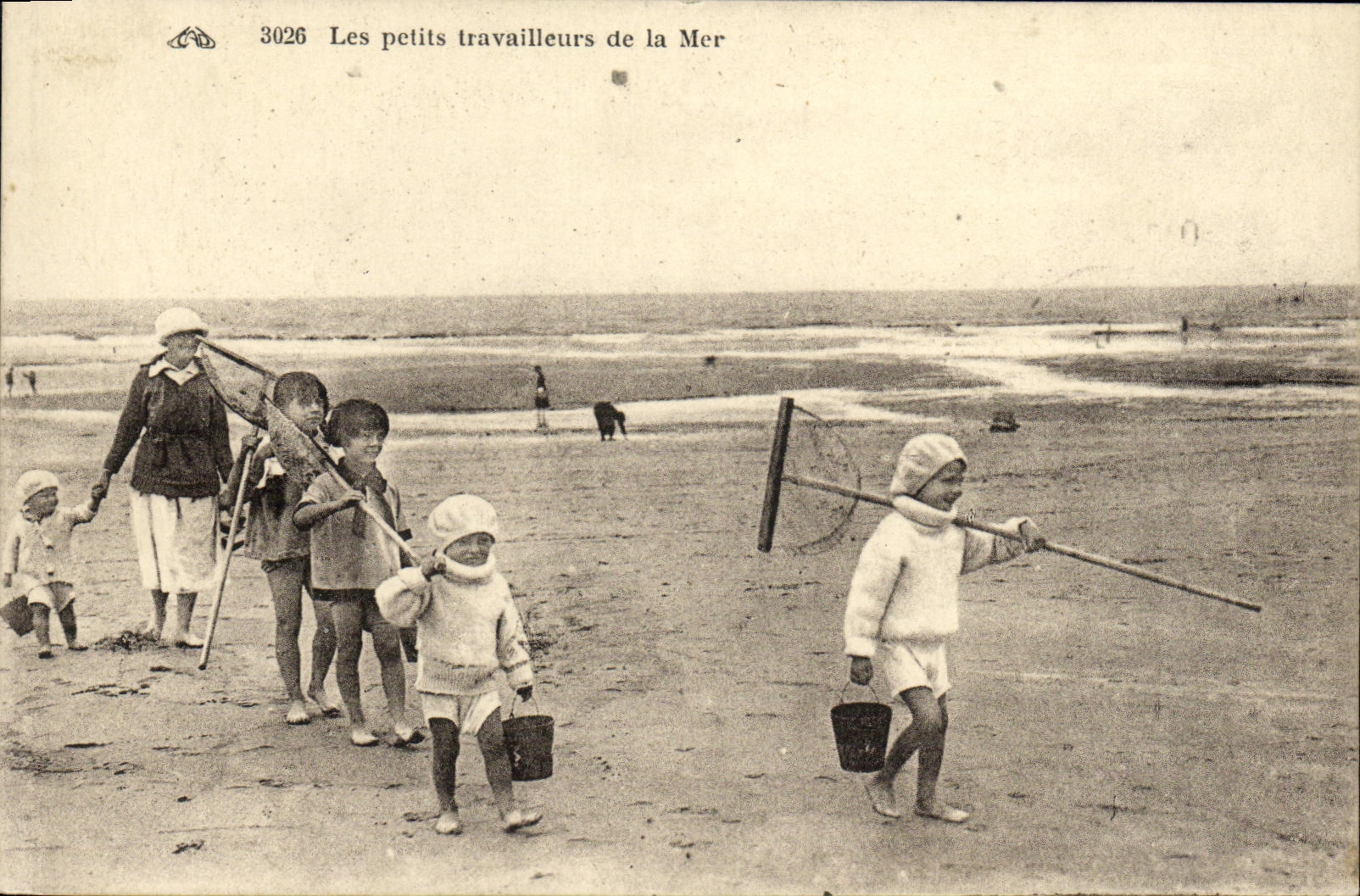 CPA Les petits travailleurs de la Mer Enfants Peche 