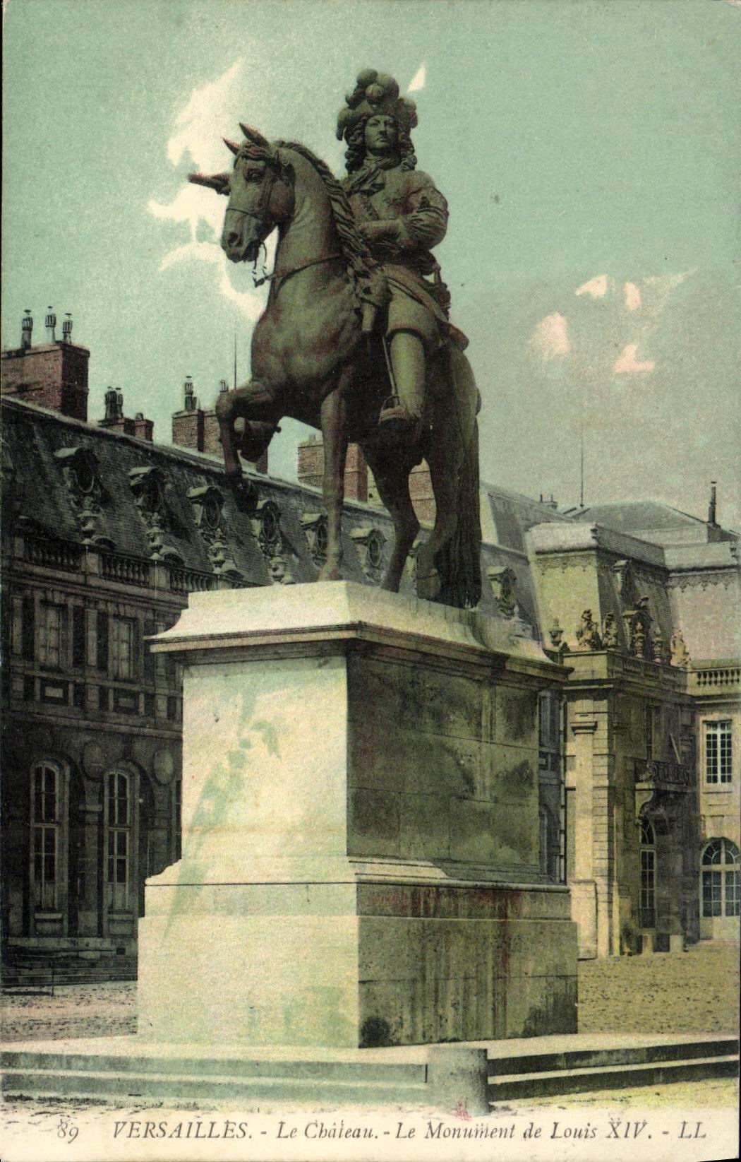 Versailles - Le Château - Le Monument de Louis XIV - LL