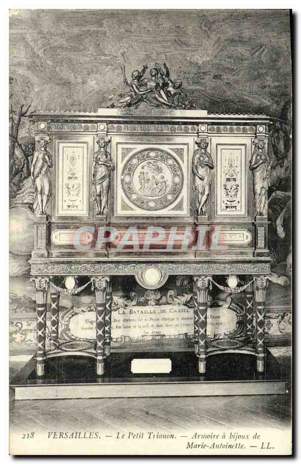 CPA Versailles Le Petit Trianon Armoire a bijoux de Marie Antoinette
