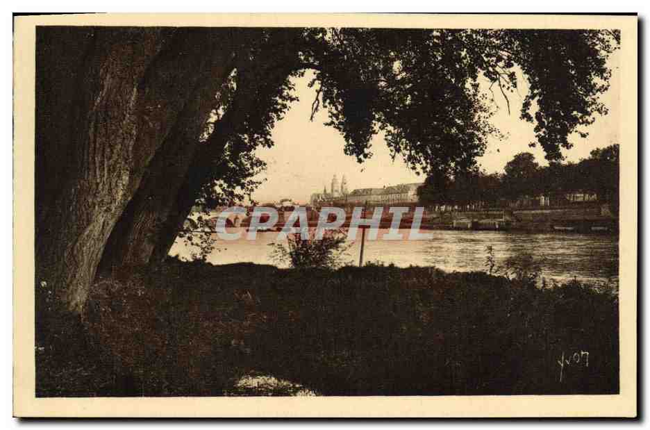 CPA Tours Bords de la Loire La Cathedrale et Pont de Pierre