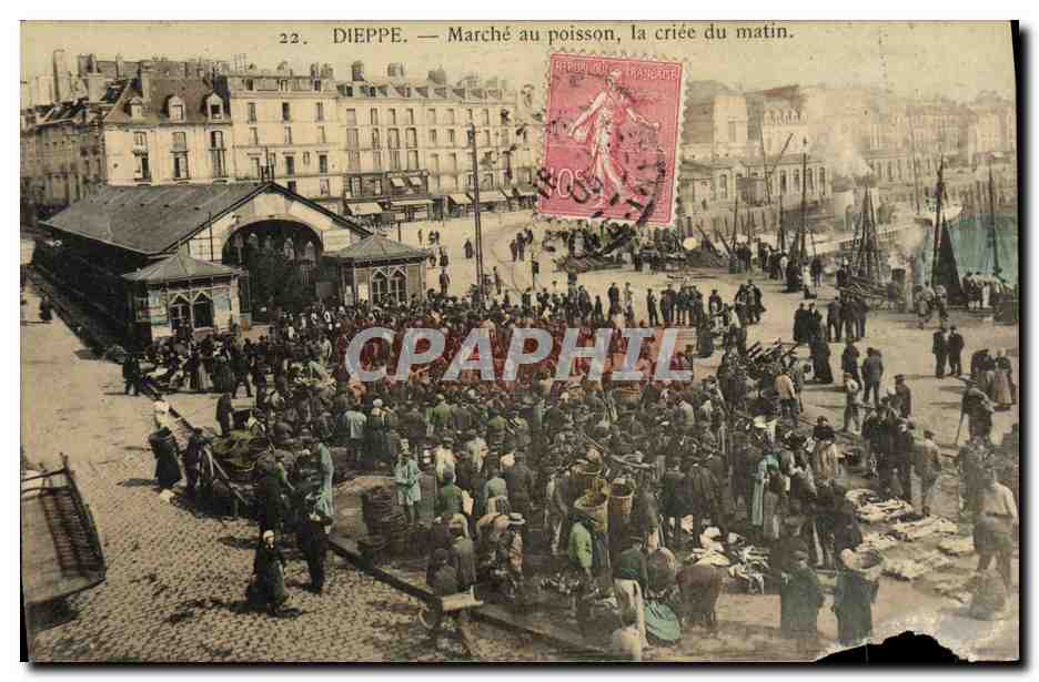 CPA Dieppe Marche au Poisson la Criee du Matin TOP