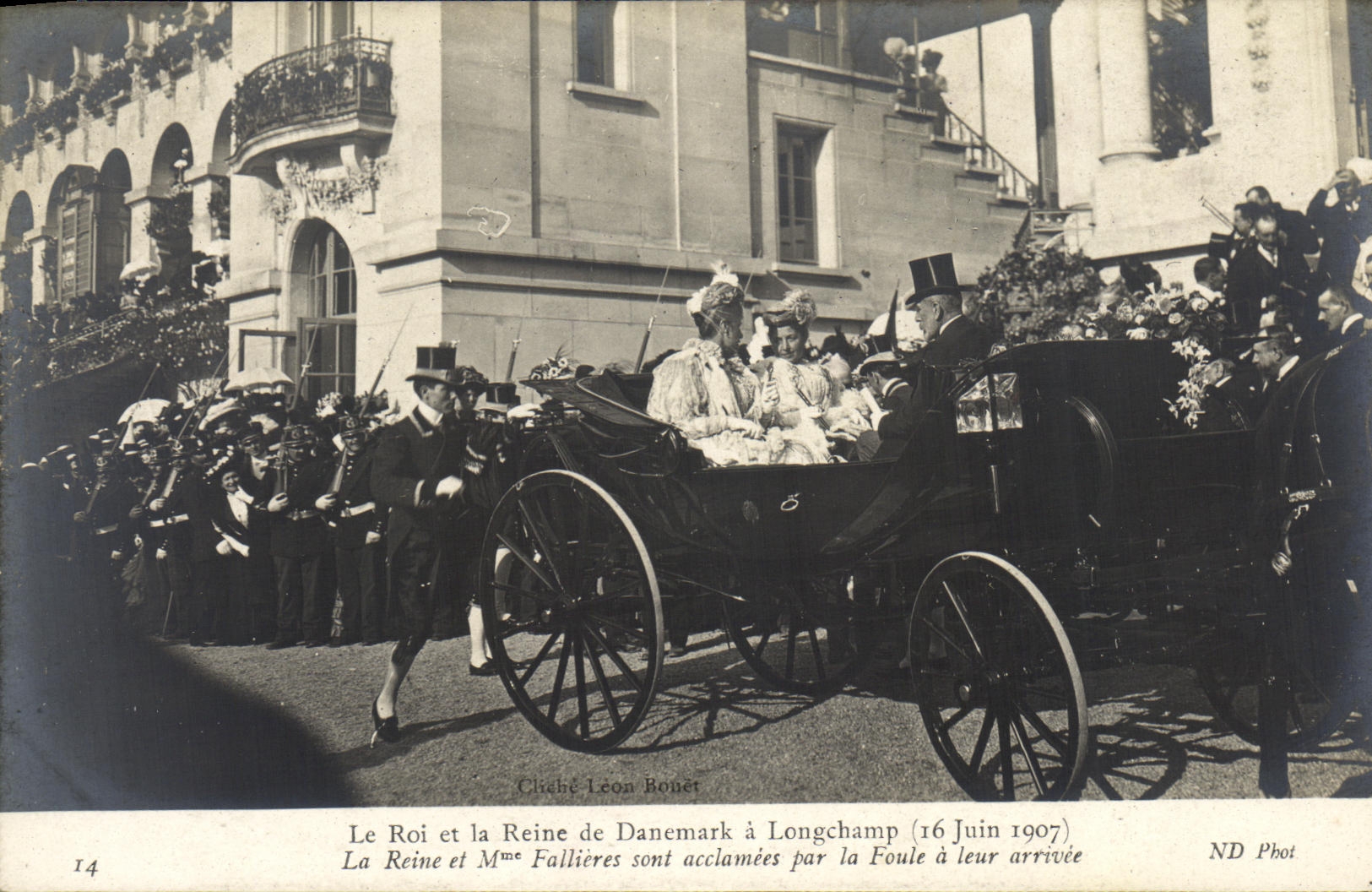 Le Roi et la Reine de Danemark à Longchamp (16 Juin 1907) — cliché Léon Bonet — ND Phot