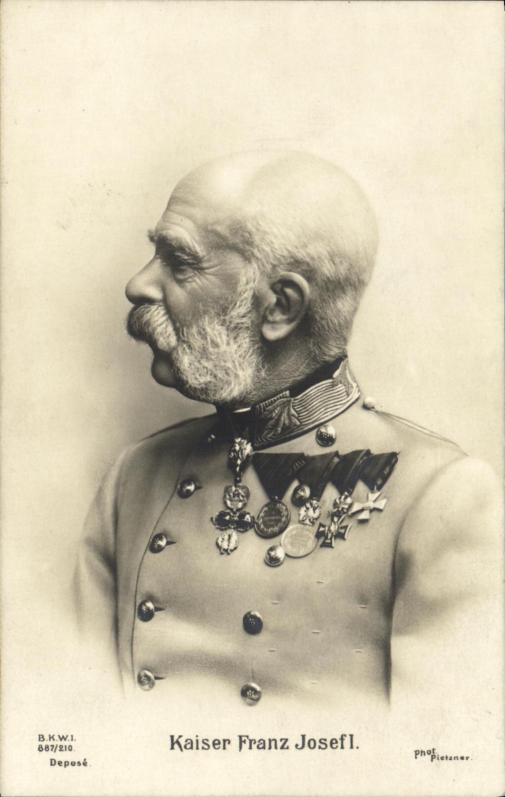 Kaiser Franz Josef I — portrait en uniforme orné de décorations — Phot. Pietzner, B.K.W.I. 887/210