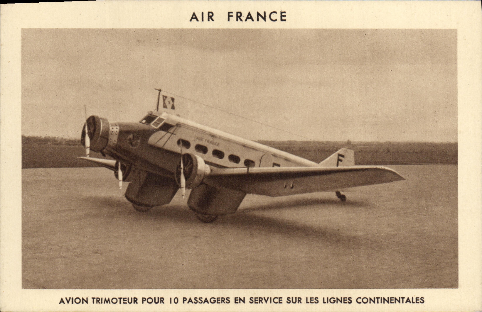 CPA Aviation Air France Avion trimoteur pour 10 passagers en service sur les lignes continentales
