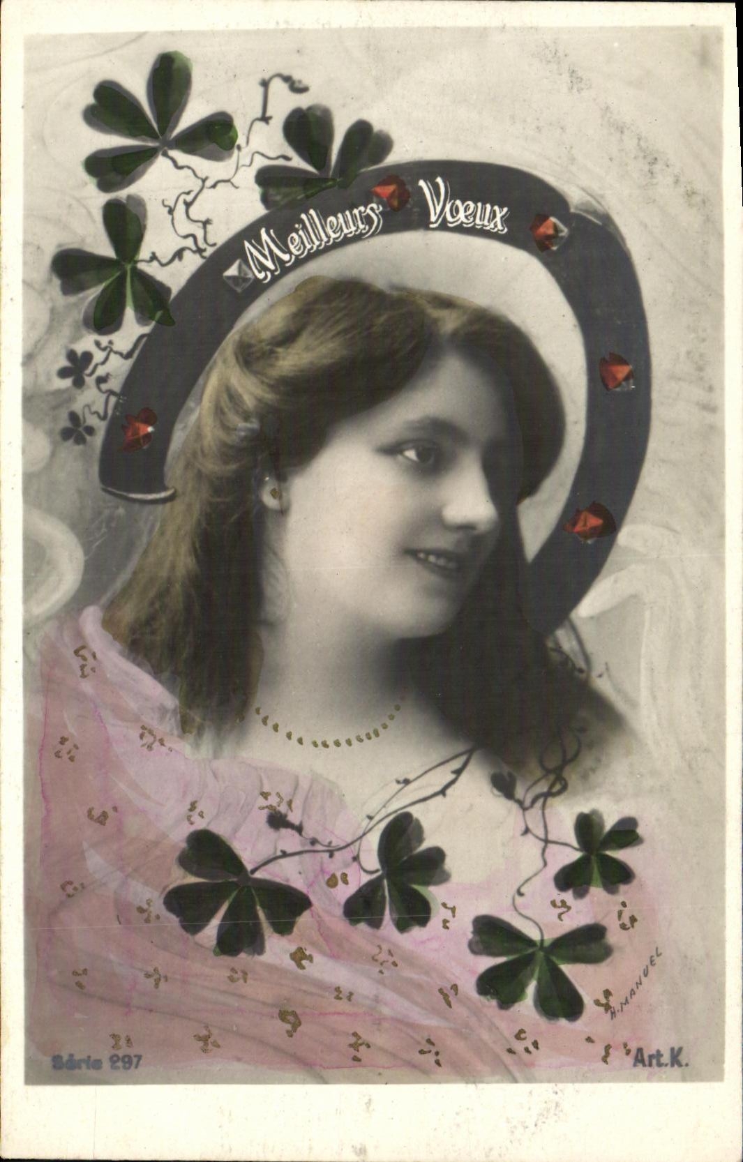 CPA Fantaisie Femme Fer a cheval TRefles
