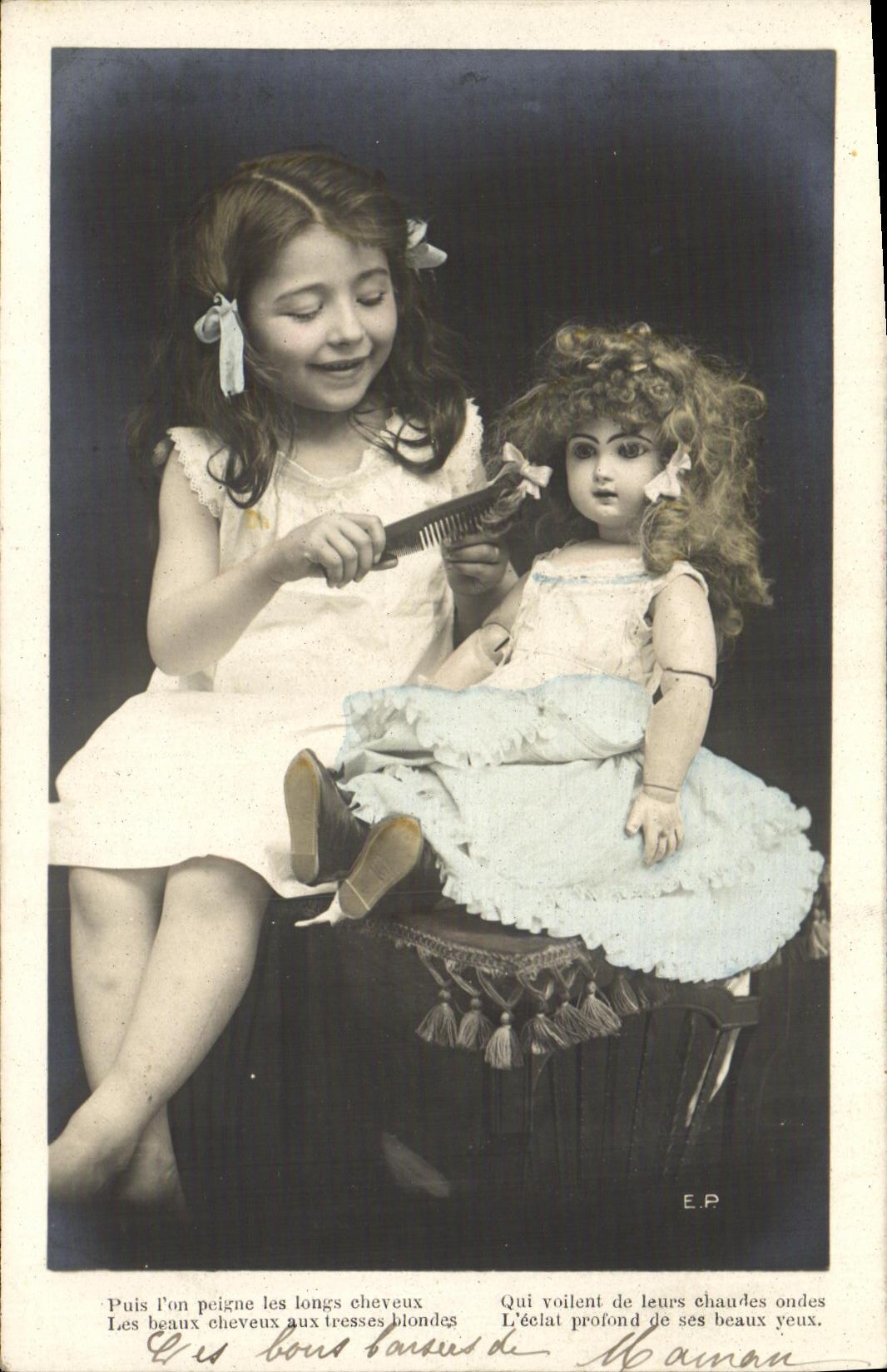 CPA Fantaisie Enfant Poupee