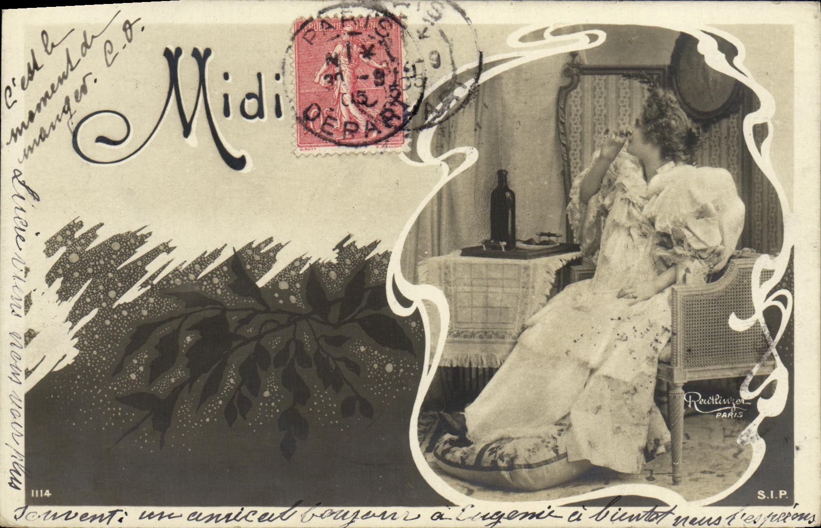 Femme en robe de chambre buvant — scène intérieure — S.I.P. Paris, n°1114
