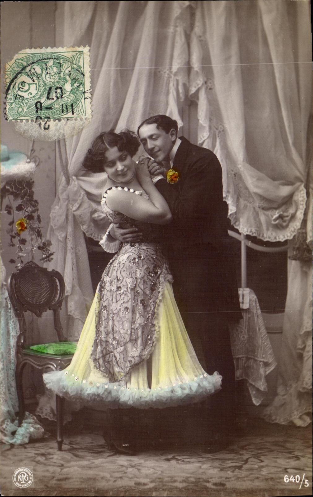 CPA Fantaisie Femme 