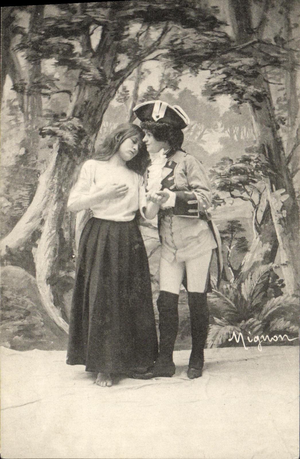 Theaterszene — Paar in historischem Kostüm — Mignon