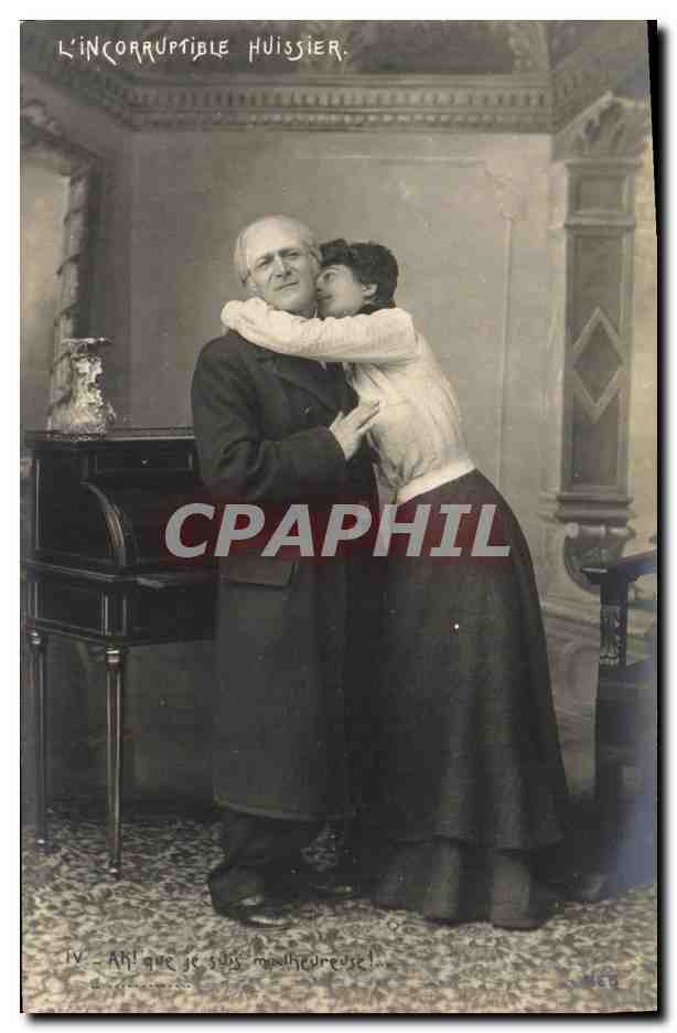 CPA Fantaisie Femme L incorruptible huissier